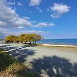 Comfortable 2br Seaside House & Free Parking *