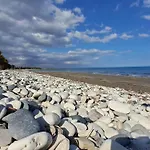 Comfortable 2br Seaside House & Free Parking *