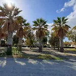 Apartment Comfortable 2br Seaside House & Free Parking