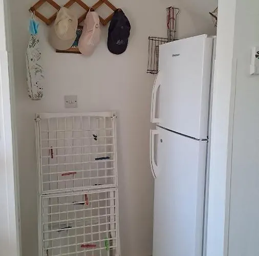 Comfortable 2br Seaside House & Free Parking *