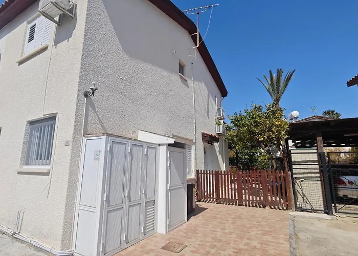 Comfortable 2br Seaside House & Free Parking Apartman