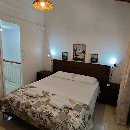 Διαμέρισμα Comfortable 2br Seaside House & Free Parking