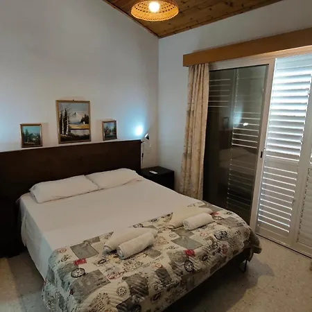 Comfortable 2br Seaside House & Free Parking Διαμέρισμα *